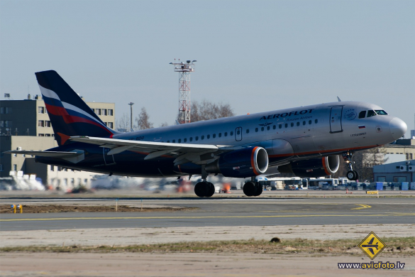Airbus A319-111