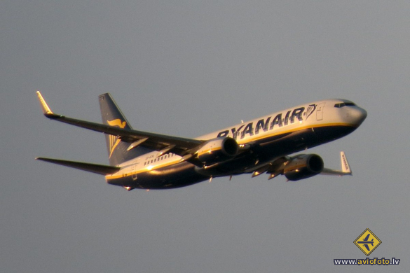 Boeing 737-8AS