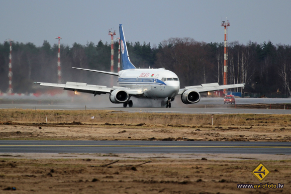 Boeing 737-5Q8