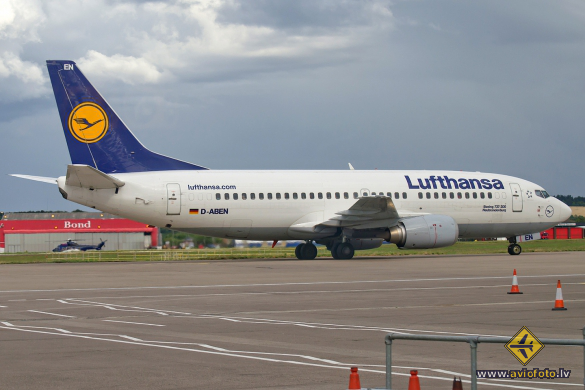 Boeing 737-330