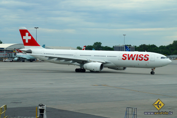 Airbus A330-343