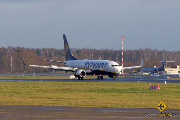Boeing 737-8AS