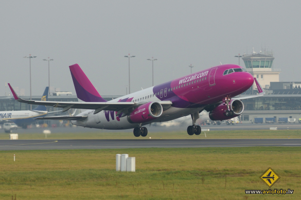 Airbus A320-232