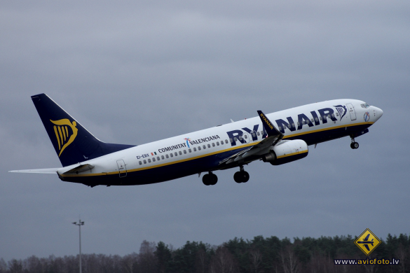 Boeing 737-8AS