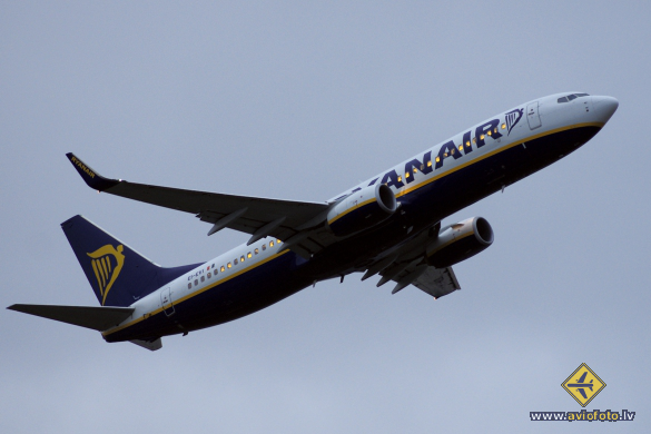 Boeing 737-8AS