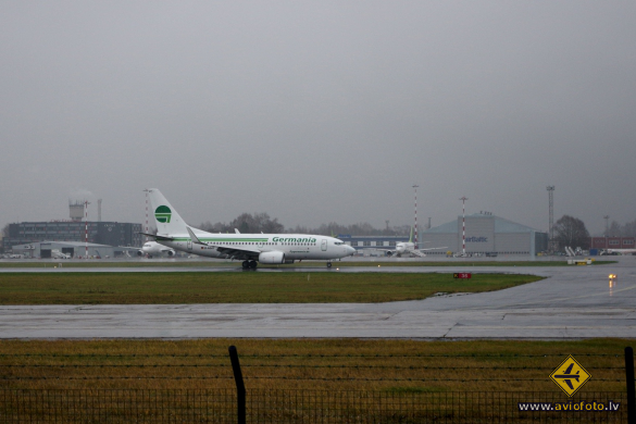 Boeing 737-75B