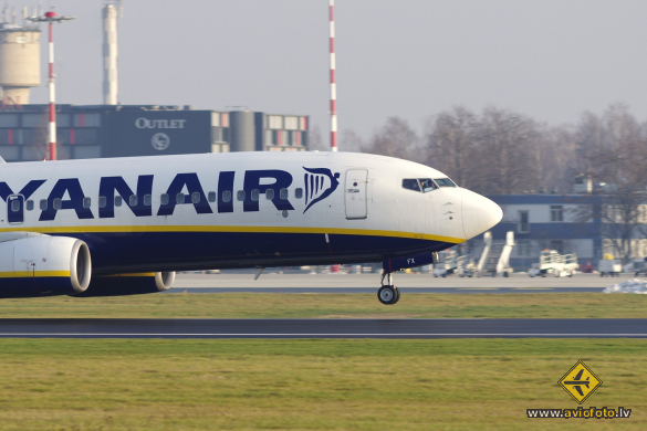 Boeing 737-8AS