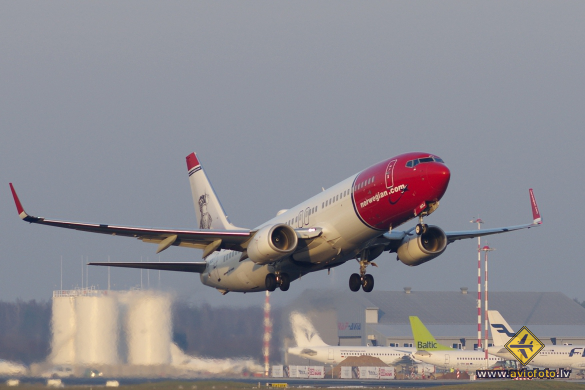 Boeing 737-86N