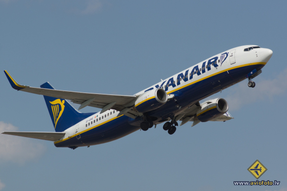 Boeing 737-8AS