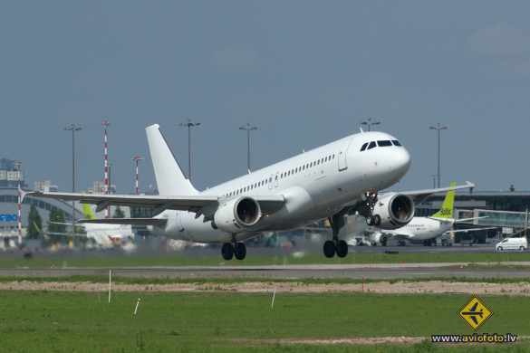 Airbus A320-211