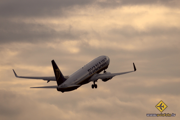 Boeing 737-8AS