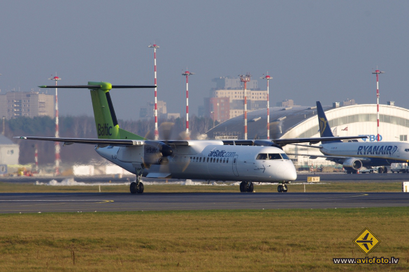 Bombardier DHC-8-402 Q400