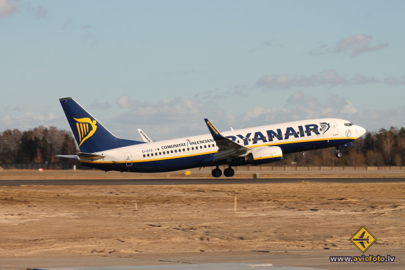 Boeing 737-8AS