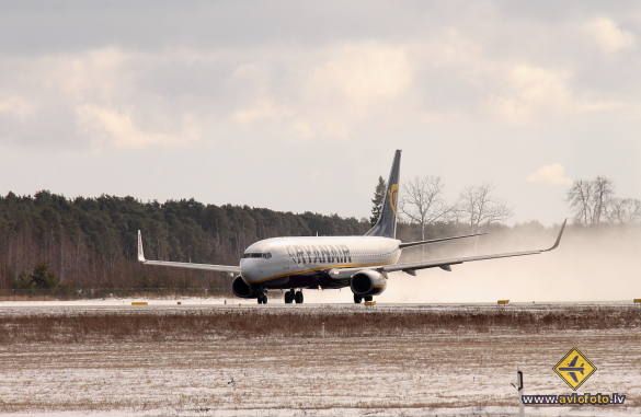 Boeing 737-8AS