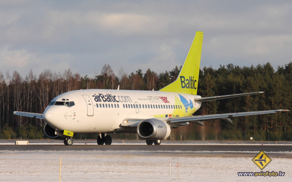 Boeing 737-522