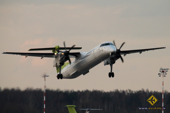 Bombardier DHC-8-402 Q400