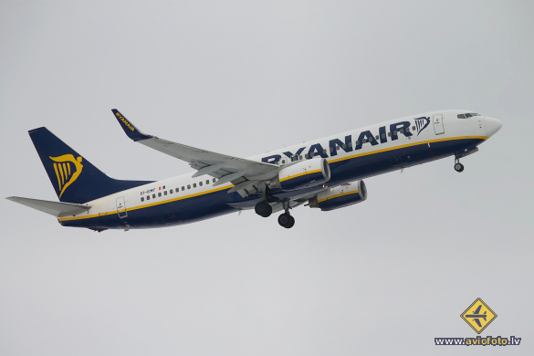 Boeing 737-8AS