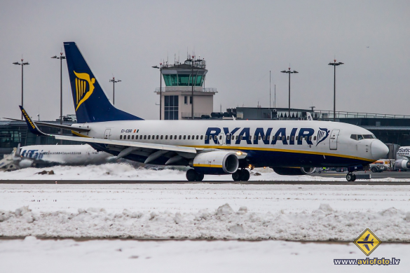 Boeing 737-8AS