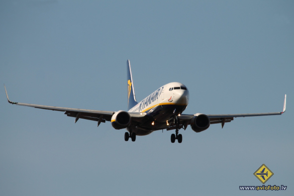 Boeing 737-8AS