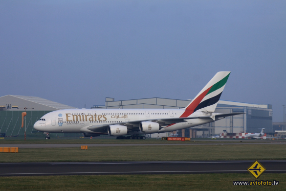 Airbus A380-861