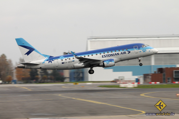 Embraer 170STD (ERJ-170-100STD)