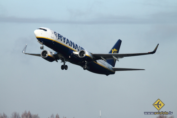 Boeing 737-8AS