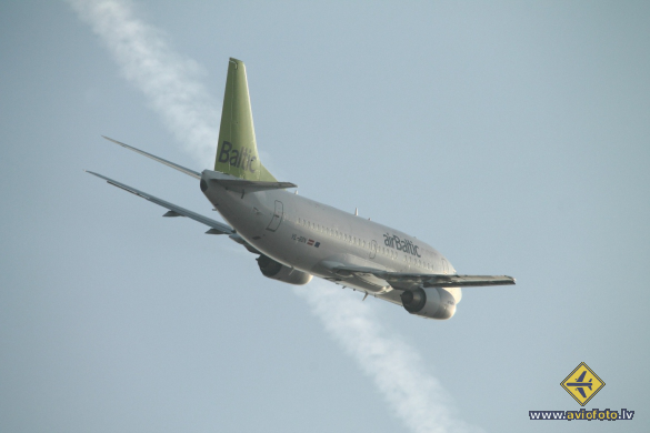 Boeing 737-522