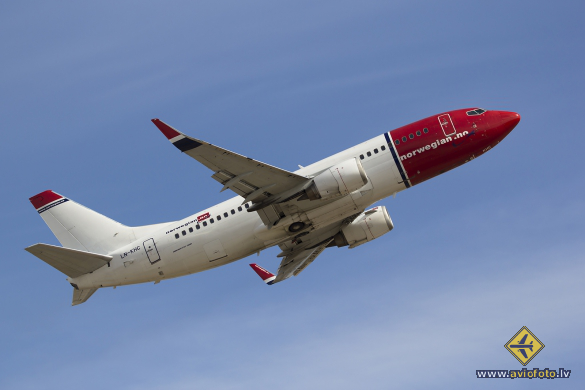 Boeing 737-31S