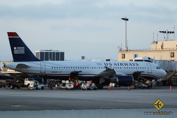 Airbus A320-214