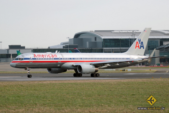 Boeing 757-223