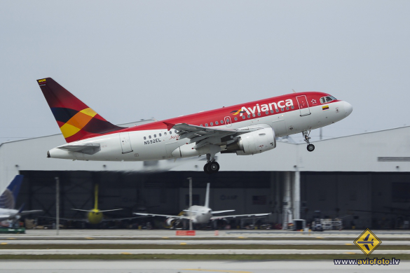 Airbus A318-111