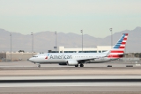 Boeing 737-823