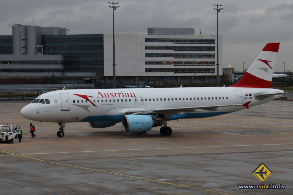 Airbus A320-214