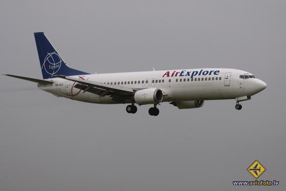 Boeing 737-4Y0