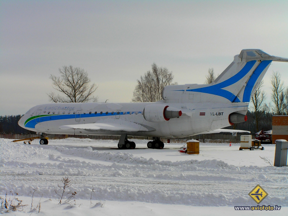 Yakovlev Yak-42D