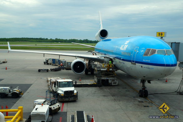 McDonnell Douglas MD-11
