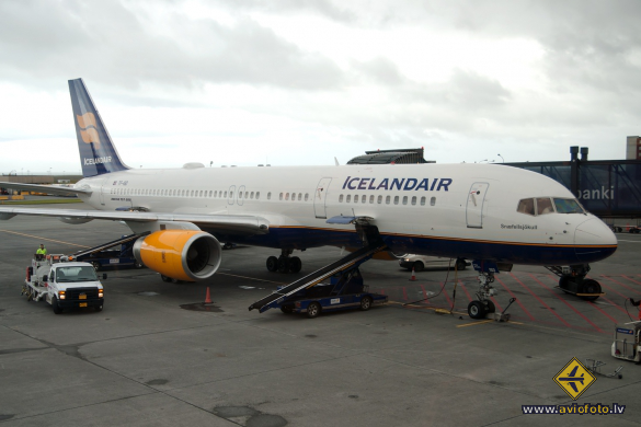 Boeing 757-223