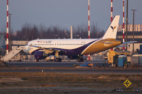 Airbus A320-211