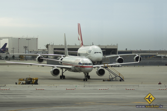 Airbus A380-842