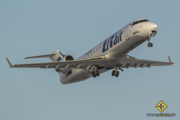 Bombardier CRJ-200LR (CL-600-2B19)