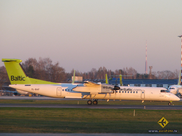 Bombardier DHC-8-402 Q400