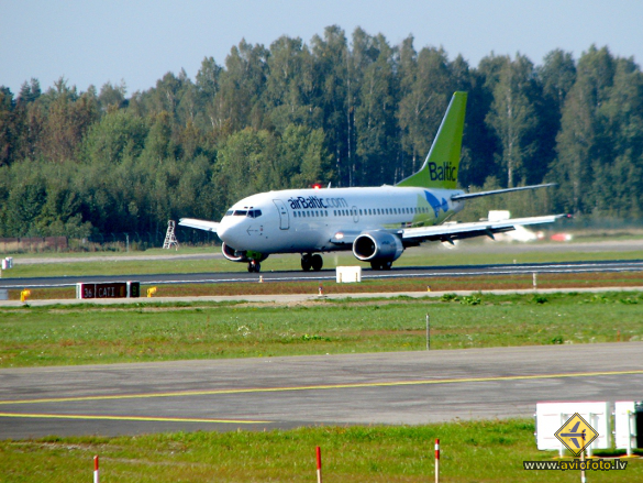 Boeing 737-522