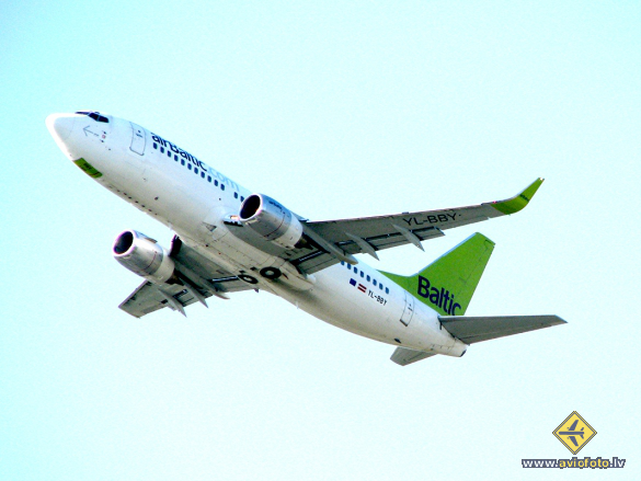 Boeing 737-36Q