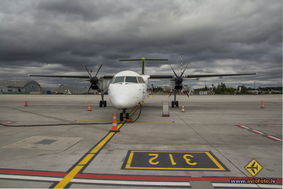 Bombardier DHC-8-402 Q400
