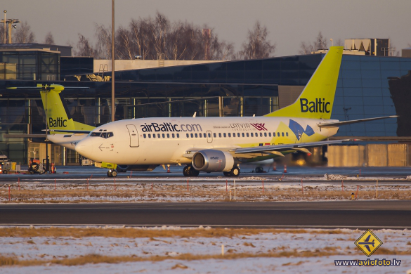 Boeing 737-522