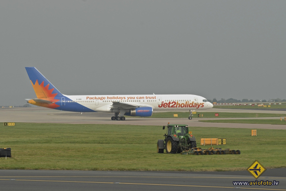 Boeing 757-236