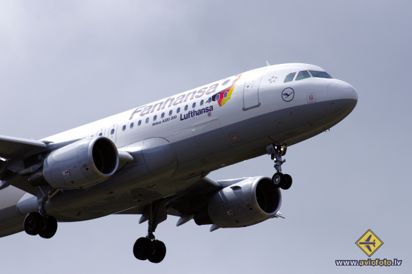 Airbus A320-214