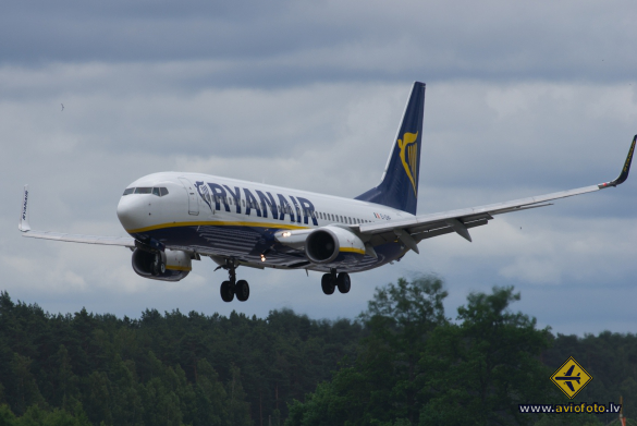 Boeing 737-8AS