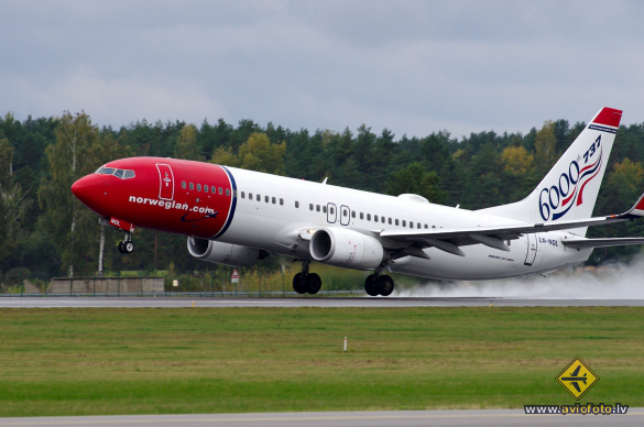 Boeing 737-8Q8