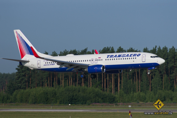 Boeing 737-86J